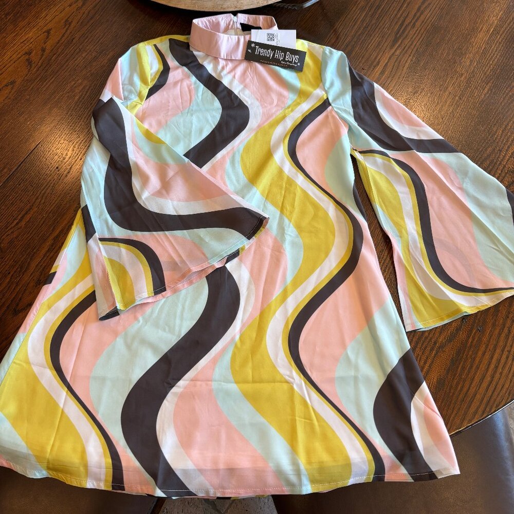 Woman's Mod style dress - NWT, Size S